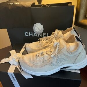 CHANEL Sneakers